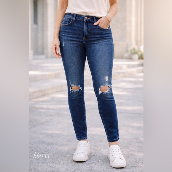 Lucky Brand Denim - Lucky Brand Bridgette Skinny Jeans – Size 6/28 | Dark Wash Distressed